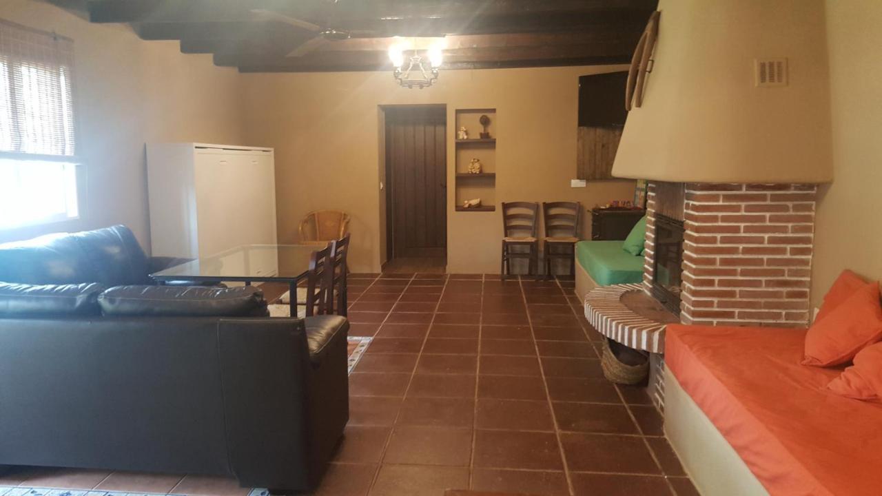 El Refugio De Popea Villa Santa Maria De Trassierra Exterior photo